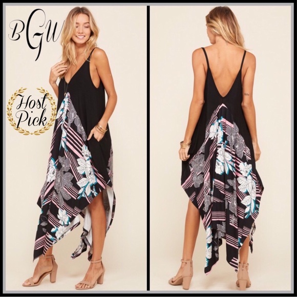 Boutique with Grace Dresses & Skirts - 🆕🎉HP🎉5⭐️Floral Asymmetrical Dress